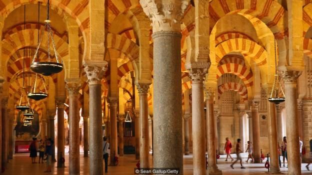 Vùng Nam Tây Ban Nha là nơi có nhiều tòa nhà đẹp (Ảnh: Sean Gallup/Getty). Nơi nghỉ tuần trăng mật lạ và hấp dẫn nhất thế giới
