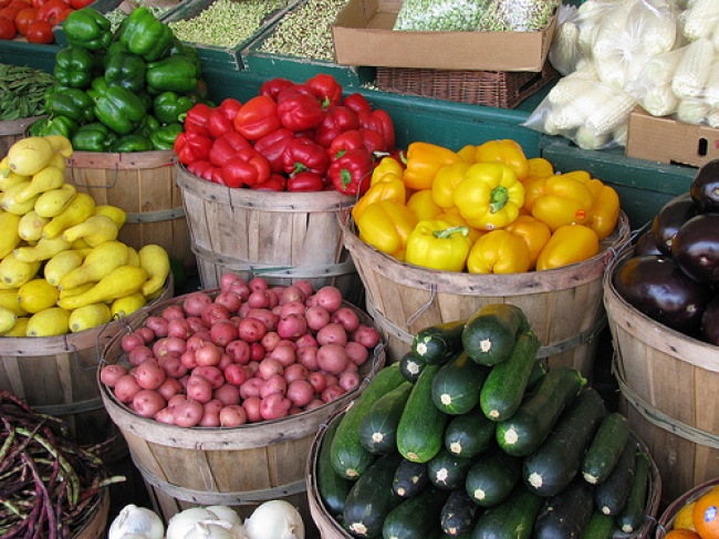 18 mẹo khéo léo để bảo quản cho trái cây và rau quả tươi lâu